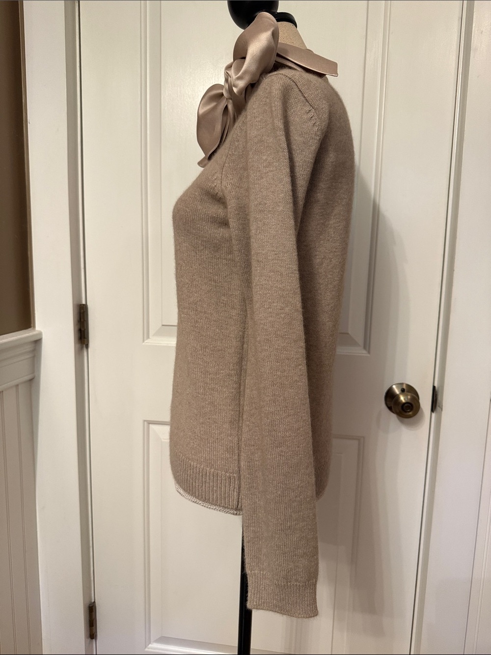 TORY BURCH SWEATER CREWNECK TAN WITH SILK SCARF LONG SLEEVE SIZE S - Picture 7 of 14